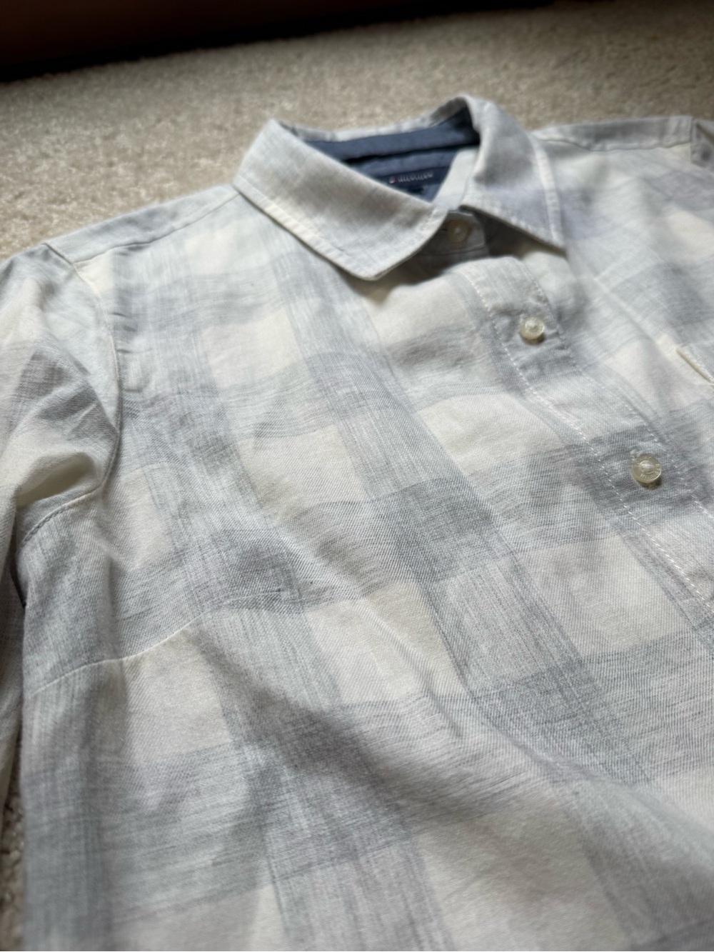 Tommy Hilfiger Light Gray and White Plaid Button-Down Shirt NWOT